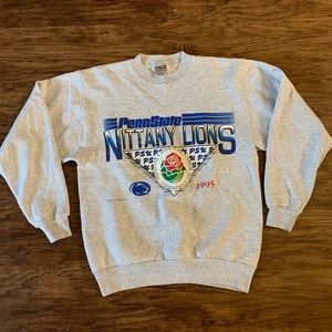 SOLD ‼️ Vintage Penn State Rose Bowl Crewneck